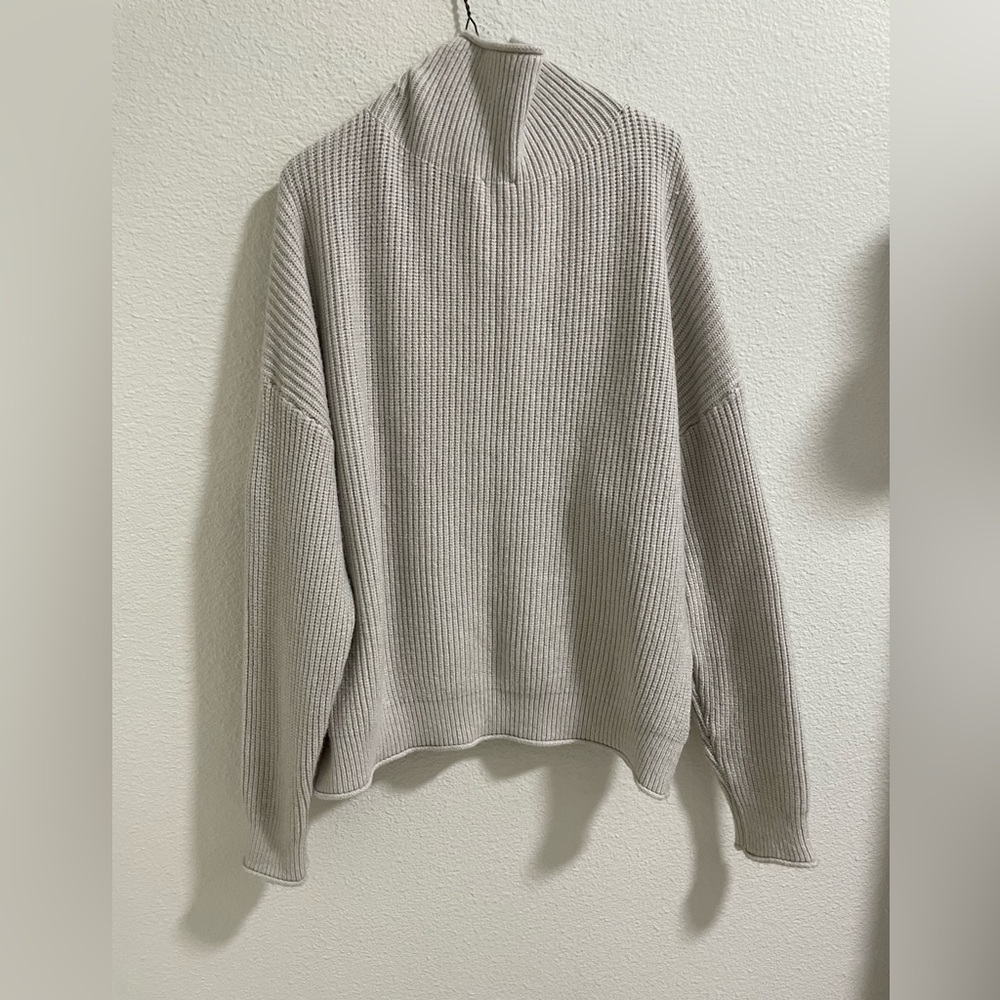 Cyrus Light Gray Knit Sweater